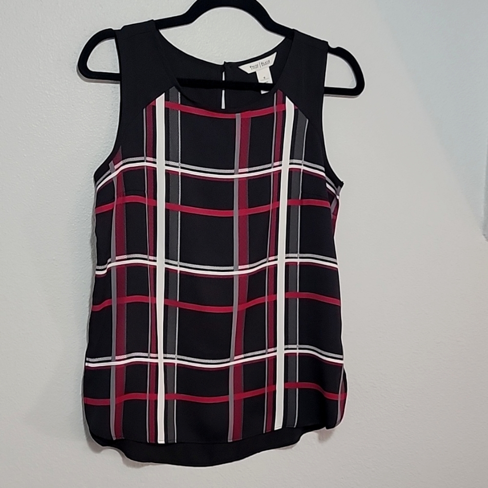 White House Black Market Sleeveless Pattern Blouse